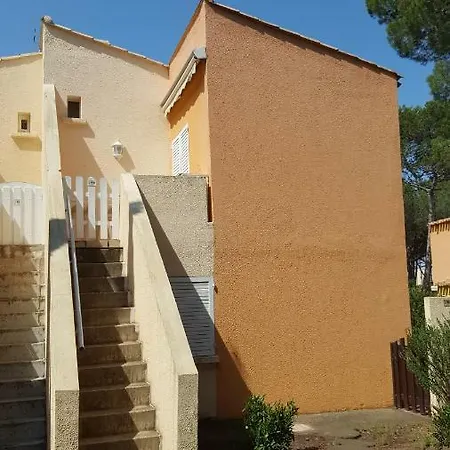 Studio Mezzanine Climatise Avec Terrasse Et Parking Apartman *
